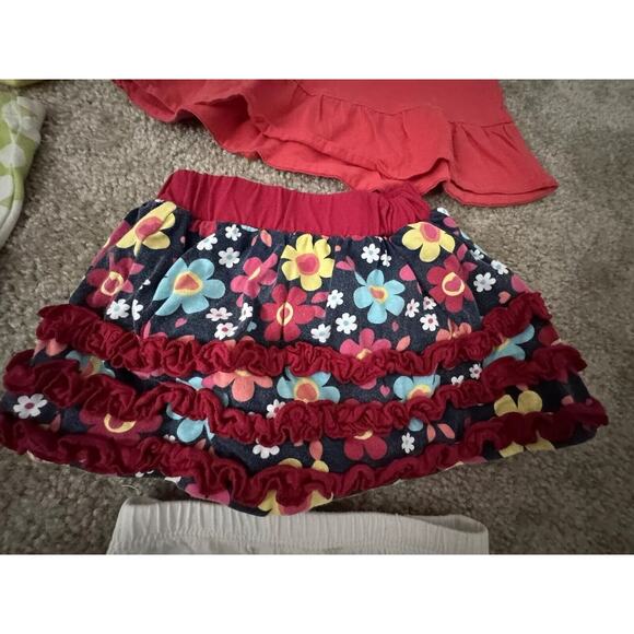 Carters & Circo 6 Piece Baby Bundle Girl 9 Months Pre Owned Casual Comfort - Picture 3 of 4